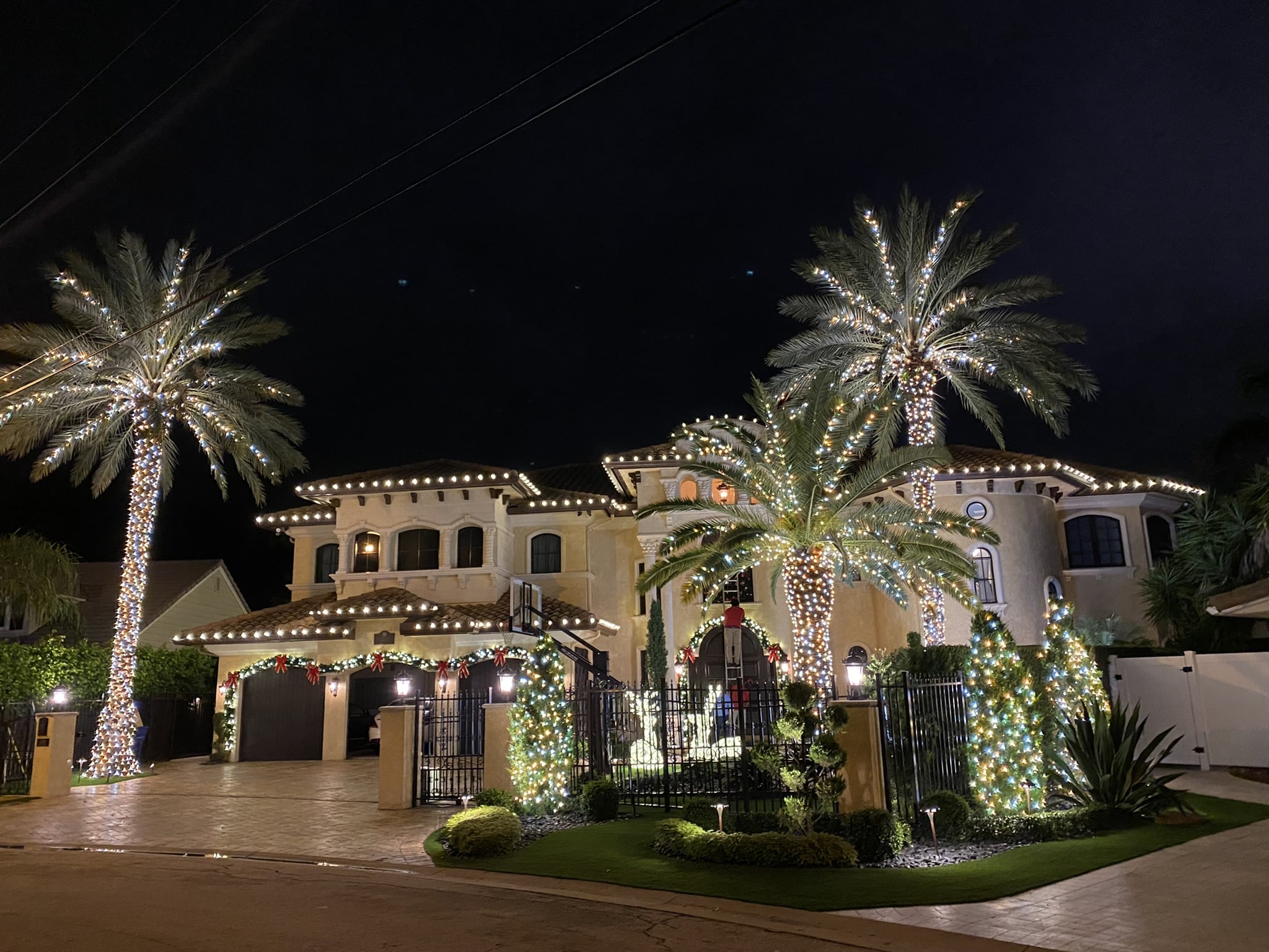 residential holiday lighting installation Jupiter FL